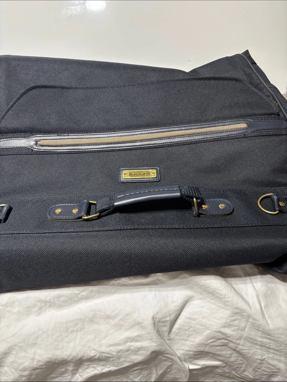 American Tourister dark navy blue    Garment Bag with Gold Hardware. NWOT
